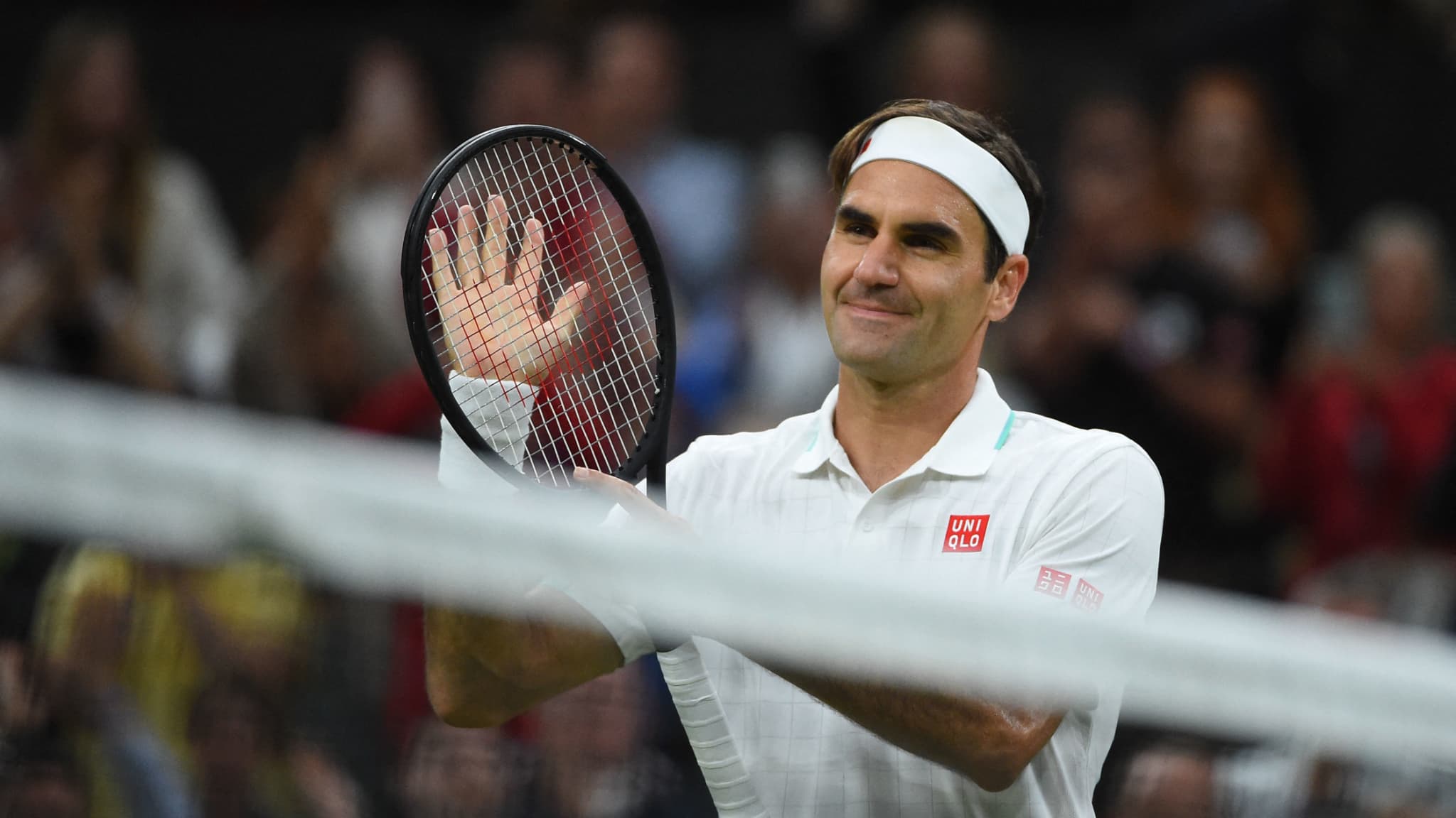 Fans passionately greet Roger Federer’s retirement
