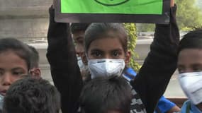 "Je ne veux pas mourir étouffée". À New Delhi, ces manifestants exigent des mesures d'urgence contre la pollution
