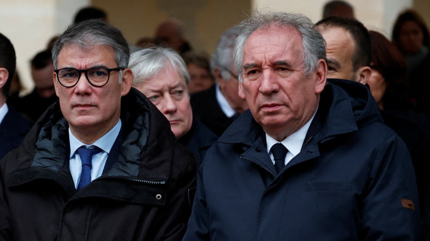 32 MILLIARDS D'ÉCONOMIES AU LIEU DE 44? LE GOUVERNEMENT PRÊT À METTRE DE L'EAU DANS SON VIN POUR AMADOUER LE PARTI SOCIALISTE