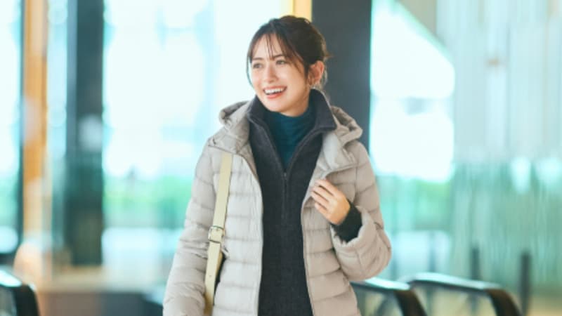 Quand Uniqlo propose une doudoune longue à ce prix-là, les fans de mode craquent