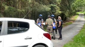 Des gendarmes déployés en forêt d'Arnould dans les Vosges.