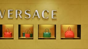 Le groupe Versace souhaite ouvrir son capital pour se développer à l'étranger.