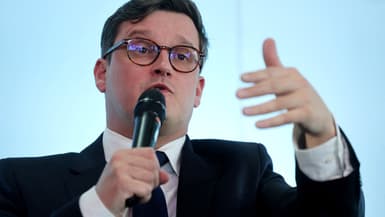 Arnaud Deslandes lors de la conférence de presse de Martine Aubry, à Lille, le 6 mars 2025