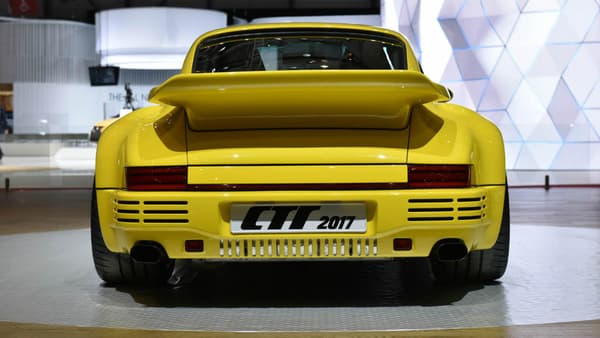 La première CTR, réellement basée sur une Porsche 911, avait été lancée au salon de Genève en 1987, soit il y a pile 30 ans.