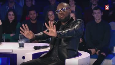 Maître Gims se lance dans une imitation d'Arnaud Montebourg dans l'émission "On n'est pas couché"