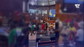 Guadeloupe: des anti-pass s’introduisent de force dans l’hémicycle du Conseil régional