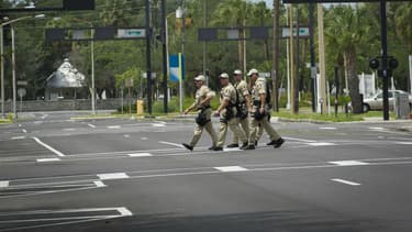 Des policiers patrouillent à Tampa en Floride (Etats-Unis), le 25 août 2012. Photo d'illustration