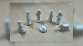 Les fèves représentant des personnages d'une crèche chrétienne retrouvés dans des galettes distribuées dans des écoles municipales de Toulouse