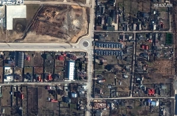 Une image satellite à Boutcha, le 19 mars 2022, montrant les positions de corps de civils tués par l'armée russe