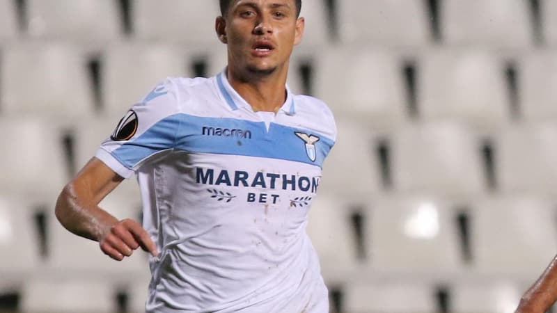 Luiz Felipe, 21 ans, avec le maillot de la Lazio