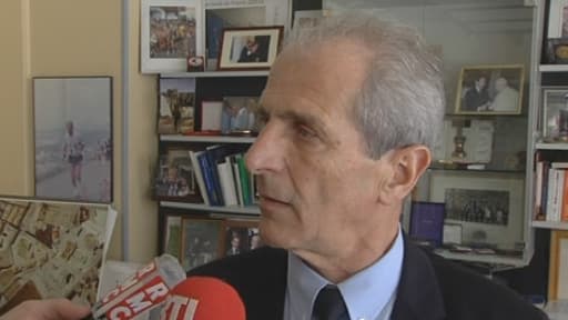 Le sénateur maire UMP de Toulon Hubert Falco assure qu'il n'appliquera pas la réforme de rythmes scolaires