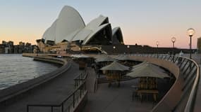 La ville australienne de Sydney désertée en plein week-end au début d'un confinement de deux semaines contre le variant Delta du coronavirus, le 27 juin 2021