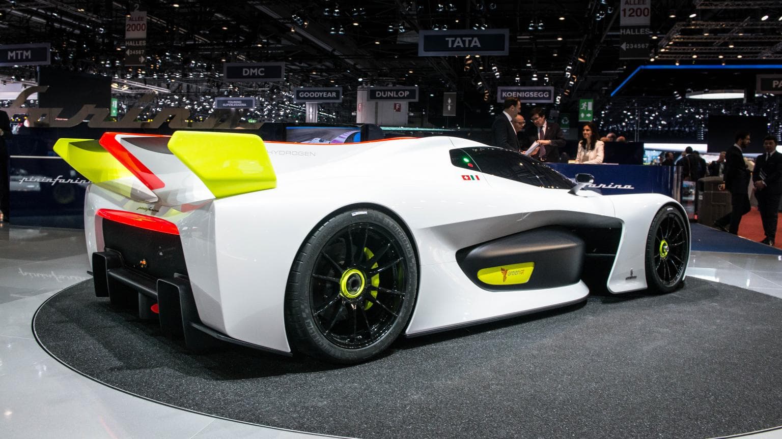 Une voiture de course "pour gentlemen" selon Pininfarina. Une voiture de course "pour gentlemen" selon Pininfarina.