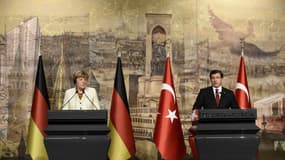 Angela Merkel, la chancelière allemande et Ahmet Davutoglu, premier ministre turc  - 18 octobre 2015 - 