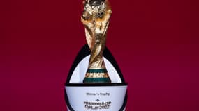 Le trophée de la Coupe du monde de football