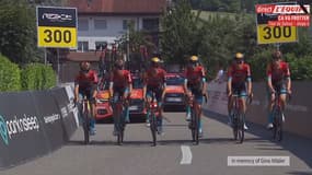 La procession en hommage à Gino Mader le 16/06/23 sur le Tour de Suisse