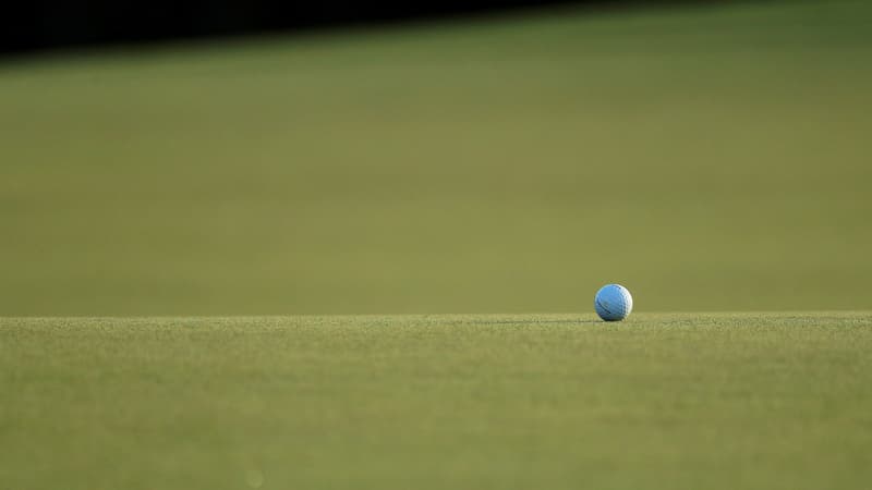 Une balle de golf