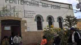 La prison San Pedro de La Paz est un zone de non-droit auto-gérée par les prisonniers.