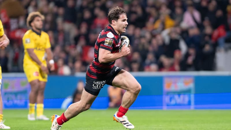 Top 14: Toulouse champion d'automne avec un Dupont de gala face à La Rochelle