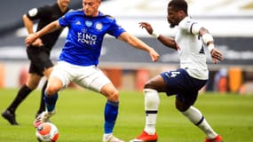 Duel Barnes-Aurier lors de Tottenham-Leicester