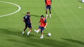 Désiré Doué et Rayan Cherki avec l'équipe de France olympique, en juin 2024