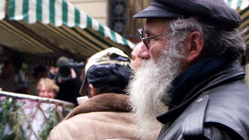Le Secours Catholique note que les seniors "n'arrivent plus à joindre les deux bouts avec leur retraite ou leur minimum vieillesse"
