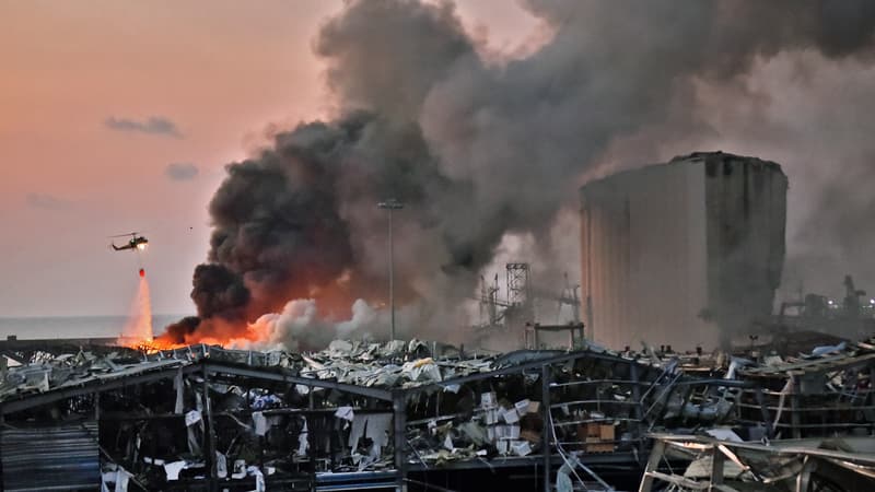 Le port de Beyrouth quelques minutes après les déflagrations