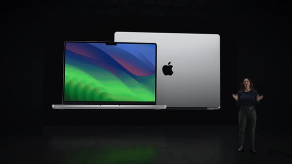 Les nouveaux Macbook Pro ont été introduits par Kate Bergeron, vice-présidente de l'ingénierie hardware.