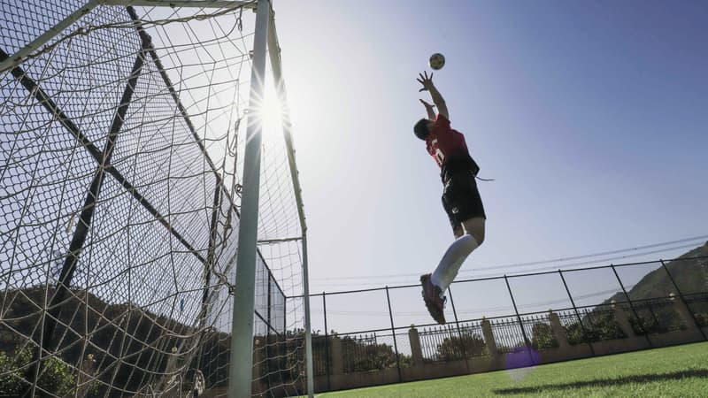 Après Marchand, les sportifs réagissent à l’abandon des deux heures de sport en plus au collège