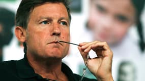 Le ministre de l'Education nationale Vincent Peillon appelle l'église catholique à respecter la liberté de conscience dans les écoles catholiques