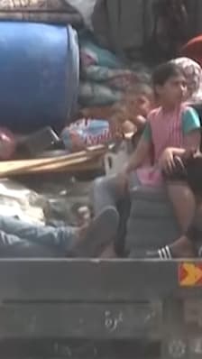 Environ 300.000 Palestiniens ont fui la ville de Rafah vers la zone humanitaire d'Al-Mawasi