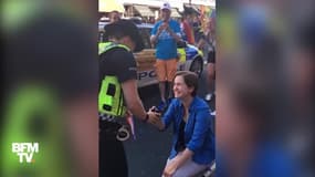 Gay pride de Londres : elle demande sa petite amie policière en mariage