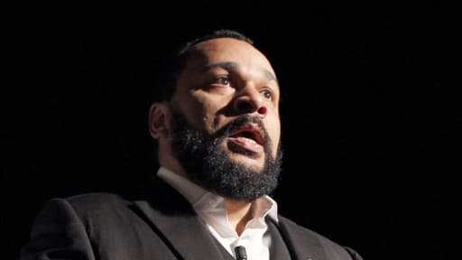 Dieudonné lors d'une de ses représentations le 15 janvier 2012
