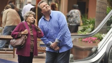 Eric Stonestreet et Norma Michaels dans "Modern Family"
