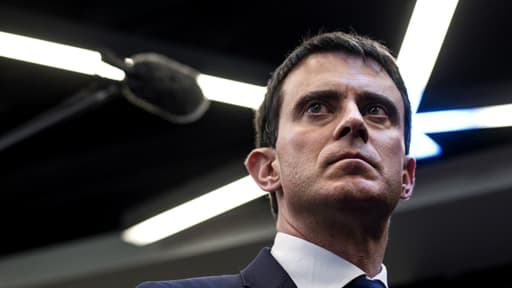 Le Premier ministre Manuel Valls à Gennevilliers, le 10 avril.