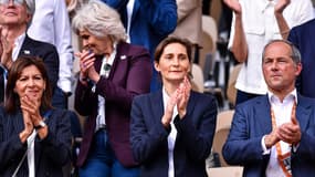 Amélie Oudéa-Castéra, la ministre des Sports, au centre de la photo