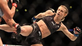 Manon Fiorot lors de son combat face à Jennifer Maia en mars 2022