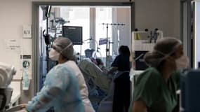 Une unité de soins intensifs pour patients infectés par le Covid-19 à l'hôpital Louis-Mourier de Colombes dans les Hauts-de-Seine le 9 novembre 2020 (Photo d'illustration)