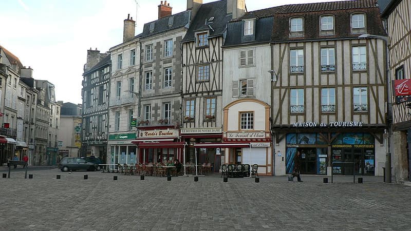 Les prix ont continué d'augmenter pendant la crise au centre-ville de Poitiers
