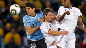 Abreu en duel avec Toulalan et Abidal