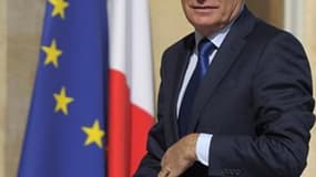 Le Premier ministre, Jean-Marc Ayrault, a une nouvelle fois récusé mercredi le terme d'austérité pour définir sa politique budgétaire, jugeant au contraire que sa décision de maintenir les effectifs de la fonction publique contredisait ses détracteurs. /P