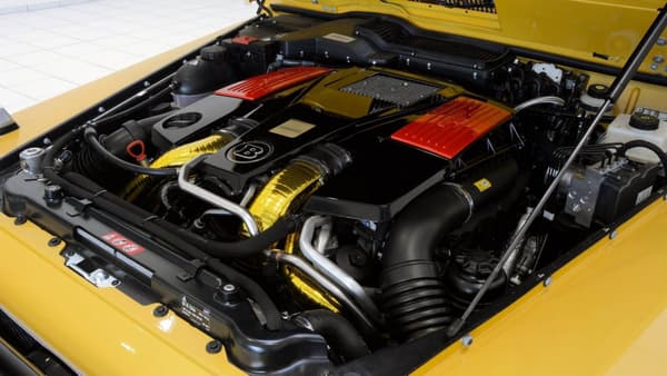 Le moteur V8 développe une puissance de 710 chevaux, soit 233ch de plus que sur le G63 standard. 