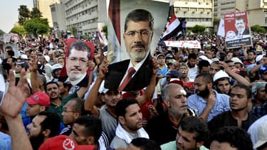 Des pro-Morsi manifestent au Caire, vendredi 5 juillet.