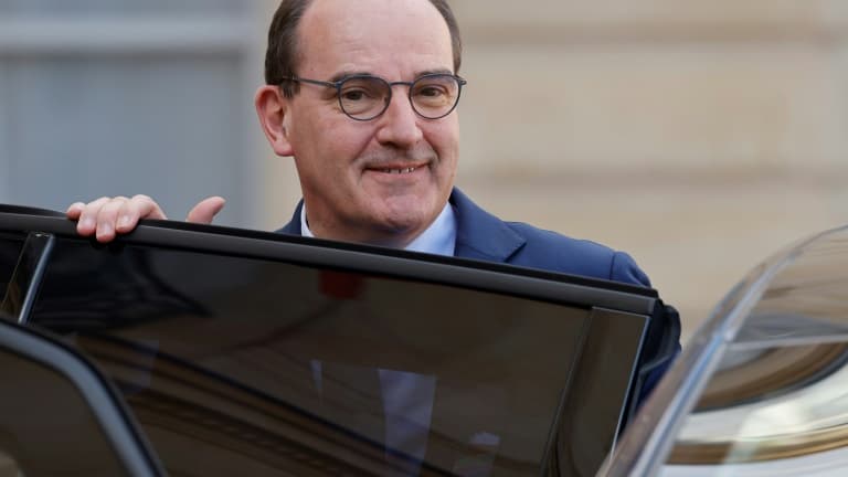 Le Premier ministre Jean Castex quittant l'Elysée après le Conseil des ministres, le 9 mars 2022, à Paris.