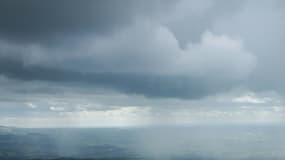 De l'Isère jusqu'au Tarn-et-Garonne, dix départements sont concernés par une alerte orange aux orages, selon Météo-France.