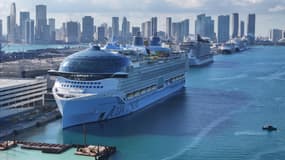 Le paquebot "Icon of the Seas" de la compagnie maritime Royal Caribbean, amarré à Miami (États-Unis) après son retour de son voyage inaugural, le 3 février 2024 (photo d'illustration).