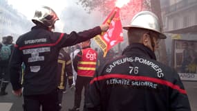 Manifestation des pompiers à Paris le 15 octobre 2019