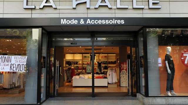La Halle, enseigne du groupe Vivarte.
