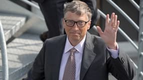 Bill Gates poursuit son retrait de Microsoft.