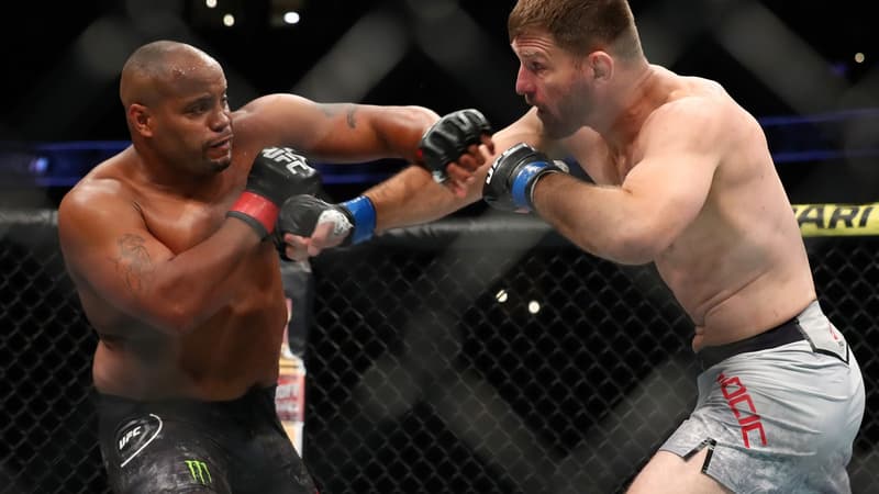 Cormier (à gauche) et Miocic